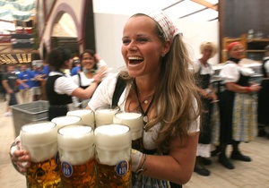 Октоберфест-2013: 6,7 млн літрів пива випито, дві тисячі разів довелося викликати поліцію