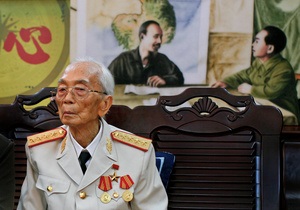 Новини В єтнаму - Во Нгуєн Зяп - Помер найвідоміший в єтнамський полководець Зяп
