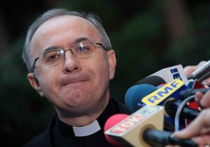 Католицька церква в Польщі не платитиме жертвам священиків-педофілів