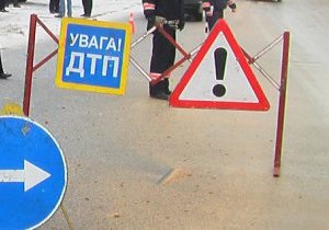 Новини Рівненської області - ДТП - Львівський суддя за кермом позашляховика збив священика на велосипеді