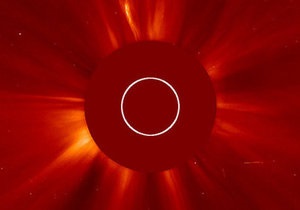 Новини науки - магнітна буря: Викинутий Сонцем гігантський джгут плазми може викликати магнітну бурю на Землі
