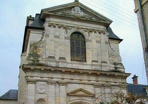 Українці купили церкву під Парижем в містечку, де жила Анна Ярославна