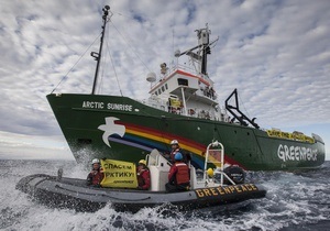 Greenpeace Arctic Sunrise - Украинского моряка с Arctic Sunrise арестовали на два месяца