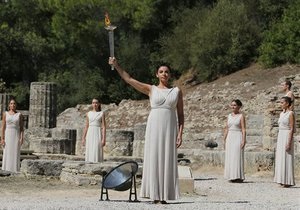 В Греции зажгли огонь Олимпиады в Сочи