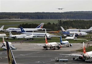 Новости России: В Домодедово женщина устроила дебош на борту самолета, готовившегося к отлету в Анталию