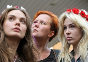 Femen - політичний притулок - Лідер Femen попросить політичного притулку у Швейцарії - Ъ