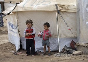 Сирийские беженцы в Ливане: дети без детства - видео