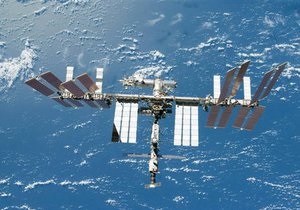 Космос - МКС - Союз привіз на МКС новий екіпаж