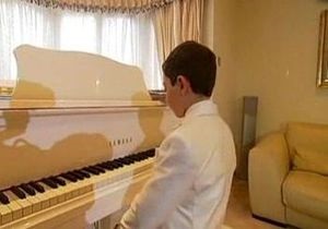 Самый молодой пианист в мире выпускает собственный альбом