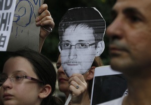 Сноуден - США - Росія - ЗМІ: У ФБР немов забули про Сноудена