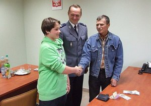 Польський школяр повернув українцеві загублений гаманець із 5 тисячами євро