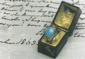 Музей отвоевал кольцо Джейн Остин у американской певицы