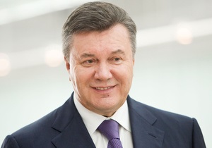 Янукович вылетает в США