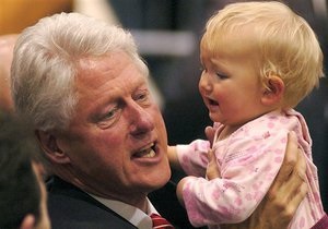 Після YES Білл Клінтон оприлюднить розсекречені дані ЦРУ про війну в Боснії