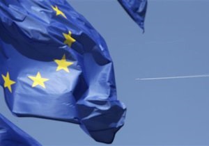 Фюле: ЄС може компенсувати втрати України від сутички з Росією - Ъ