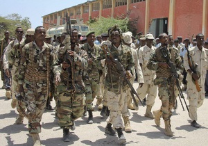 Командирів миротворців у Сомалі викрили у перепродажі їжі та палива