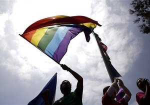 В России сняли с эфира программу о геях  по идеологическим причинам  - источники
