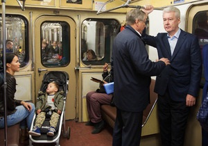 Мер Москви приїхав на роботу на метро