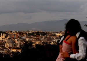 ВВС: Італійських ловеласів вдарили по найдорожчому