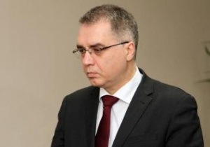 Грузинский министр на месте ДТП перевязал бездомному рану галстуком Pierre Cardin