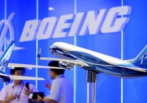 Сьогодні Boeing підніме в небо свій подовжений  лайнер мрії 