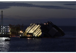 Costa Concordia - Как поднимали Costa Concordia: ускоренная съемка