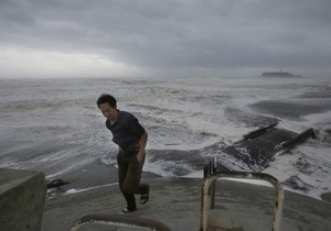 Японія - АЕС Фукусіма-1 - в океан злили близько тисячі тонн слаборадіоактивної води