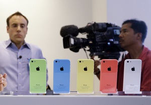 Apple - iPhone - Прогноз: Apple може продати до мільйона нових iPhone у перший день продажів