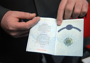 Кабмін витратить 800 млн гривень на біометричні паспорти