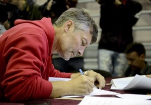 Оппозиционера Ройзмана, побеждающего на выборах мэра Екатеринбурга, вызвали на допрос в СК