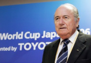 Президент FIFA: Можливо, ми припустилися помилки, обравши Катар
