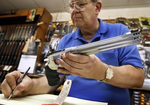 В Айові сліпим американцям дозволили купувати зброю