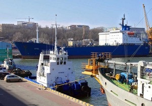 Ливия - Etel - В Украину возвратились 13 из 19 моряков с судна Еtel