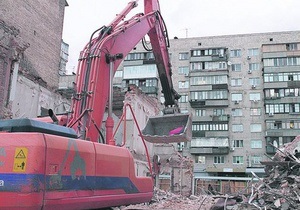 В центре Киева снесли дом, в котором жил Грушевский