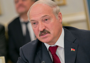 Калійний фінт: Лукашенко завдав удару у відповідь у торговому протистоянні з Москвою