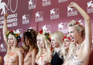 Femen приехали на Венецианский кинофестиваль представить фильм Украина не бордель