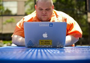 Соціальні мережі - LinkedIn - соцмережа для професіоналів - Популярна соцмережа для професіоналів випустить додаткові акції на $1 мільярд