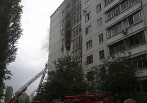 В Харькове на Салтовке в девятиэтажном доме прогремел взрыв, после чего начался пожар