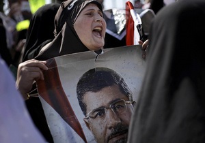 Суд по уголовным делам рассмотрит дело Мурси, обвиняемого в  призывах к убийству 