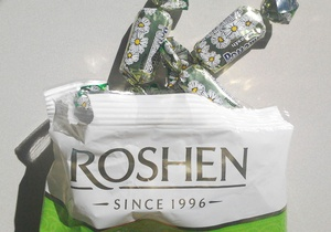 Цукерки рошен - Roshen - На Далекому Сході Онищенка пригостили цукерками Roshen. Чиновник побачив у цьому сіру схему українського реекспорту