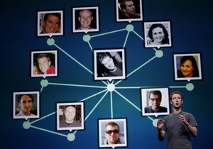 Facebook - фото - Впізнати друга за обличчям. Facebook має намір злити мільярд фото користувачів у єдину базу