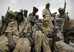 МЗС - Судан - МЗС: Двоє українців, захоплених на вертольоті в Судані, звільнені