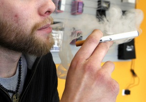 Сигарети - куріння - Електронні сигарети небезпечніші від звичайних із тютюном - вчені