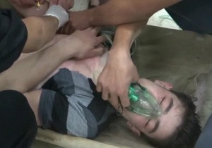  Хімічна атака  в Сирії: аналіз шокуючих відео - BBC