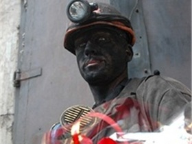 Новини Донеччини - шахта - рекорд Стаханова - На 4291% більше. Дзержинський гірник побив рекорд денного видобутку вугілля