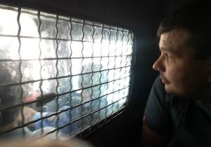 новини Києва - Київрада - міліція - Столична міліція склала адмінпротоколи щодо активістів, що прорвалися до Київради