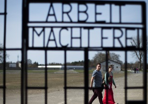 Двоє українців потрапили до нового списку нацистських злочинців, яких найбільше розшукують