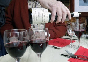 Корреспондент: Остання крапля. Вчені переконані, що помірне вживання вина приносить більше користі, ніж шкоди