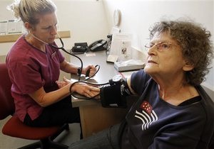 Кров яний тиск - старече недоумство - Люди з нестійким тиском схильні до старечого слабоумства - науковці