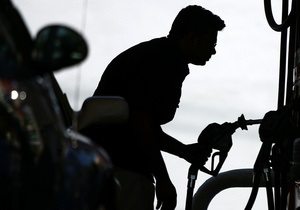 Такого зростання не було ніколи: у Росії за місяць оптові ціни на бензин зросли на 30%